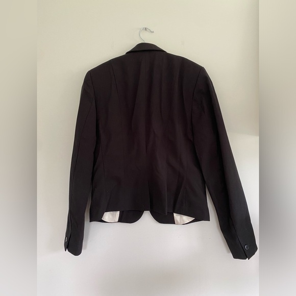 SOLD! H&M black blazer! Size 8 - Picture 3 of 3